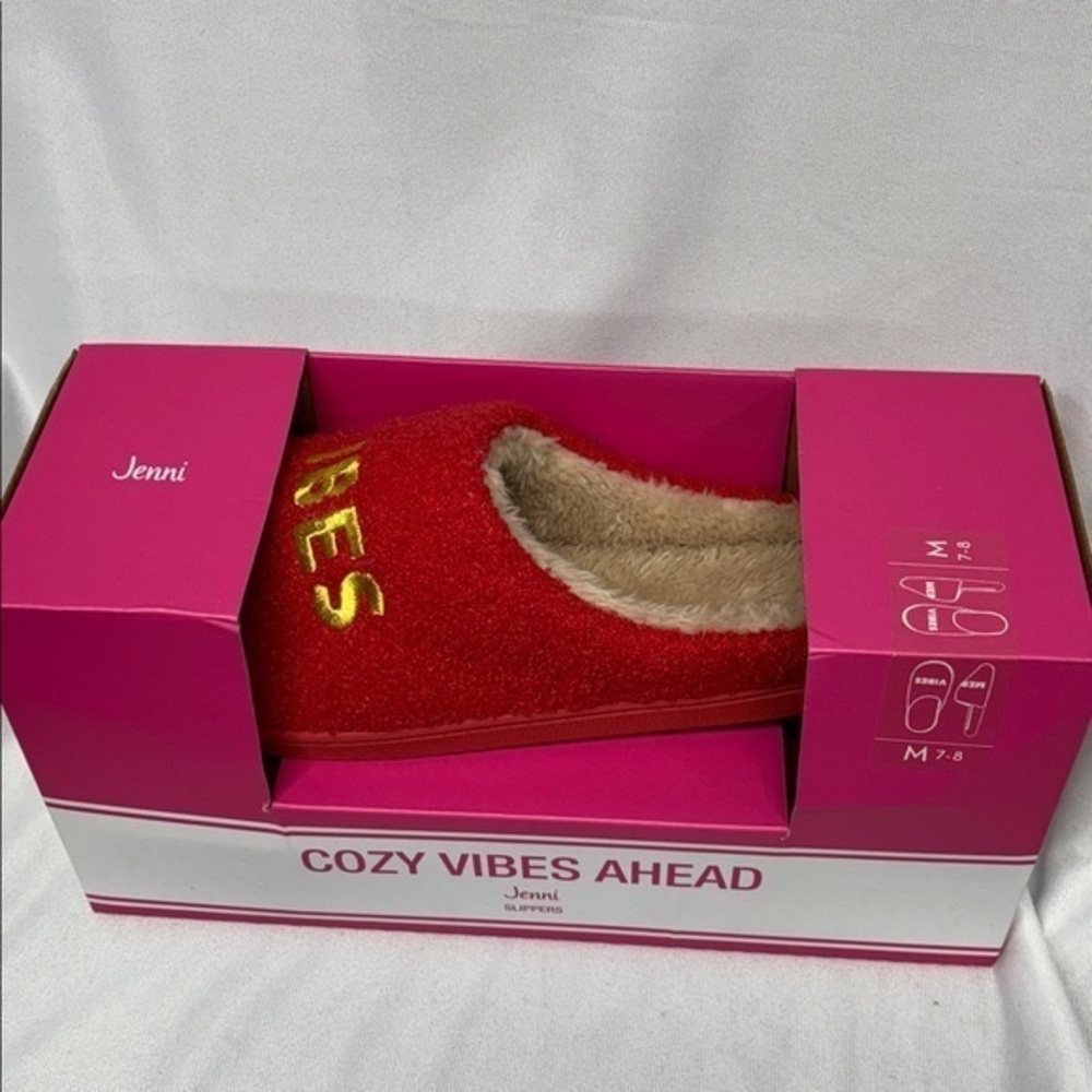 Jenni Merry Vibes grippy Red and tan sherpa easy on fash box slip Slippers  M